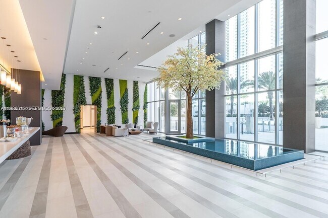 Building Photo - 851 NE 1st Ave