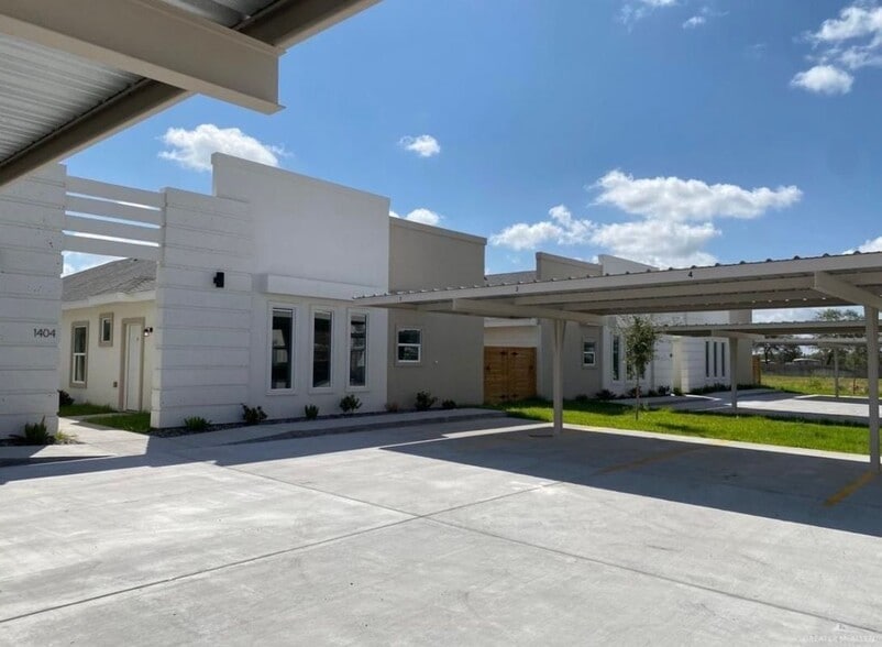 Building Photo - 1412 Lore Dr