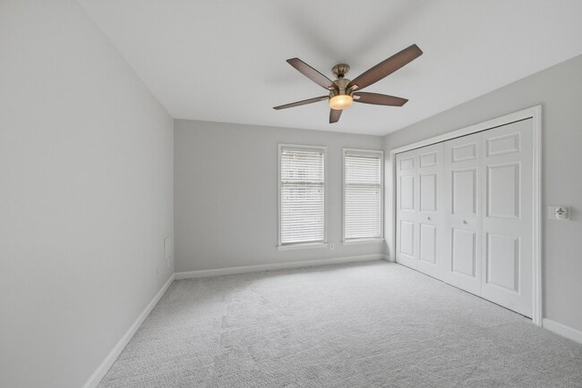 Building Photo - 1201 Westview Ln