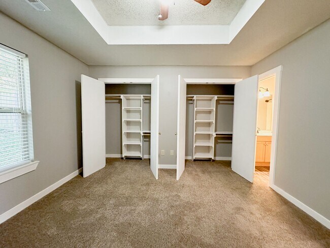 Building Photo - 1444-1446 N Dawn Drive