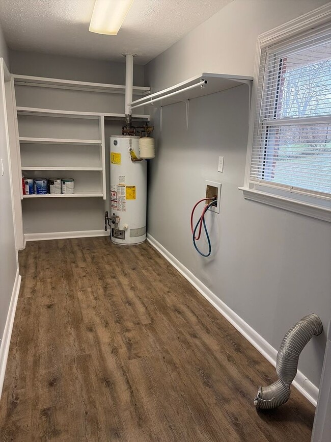 Building Photo - Renovated Ranch Home