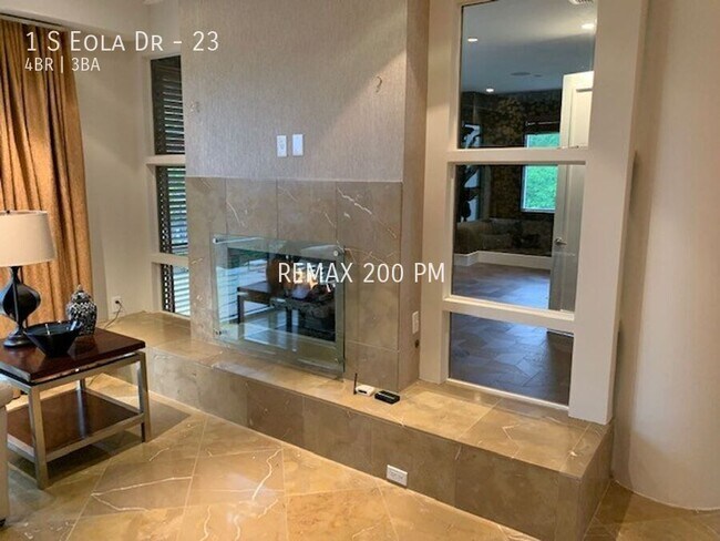 Building Photo - 1 S Eola Dr