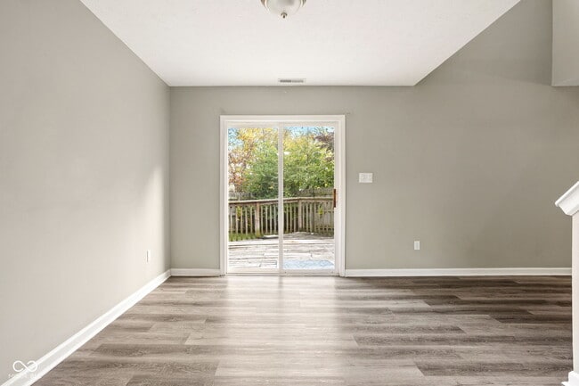 Building Photo - 9989 Worthington Blvd