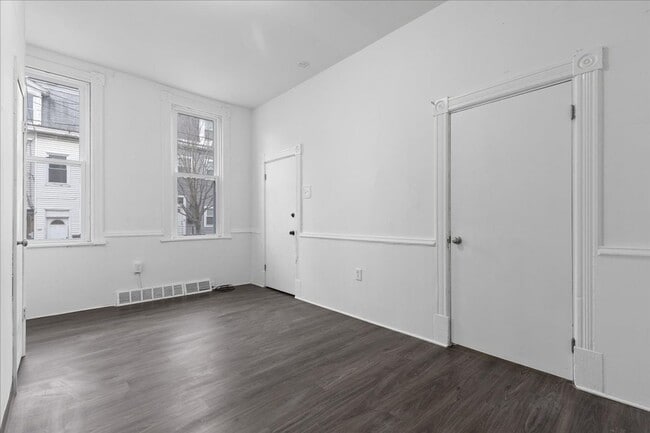 Building Photo - 3900 Howley St