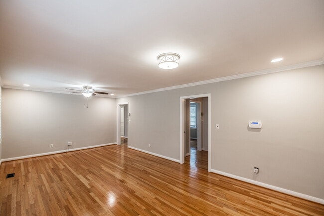 Building Photo - 336 Allen Dr