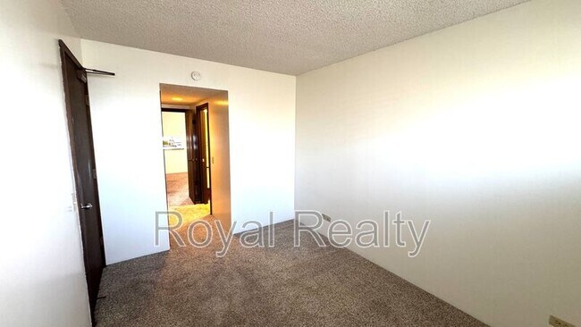 Building Photo - 439 Keoniana St
