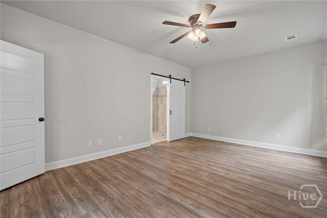 Building Photo - 211 Crosswinds Dr