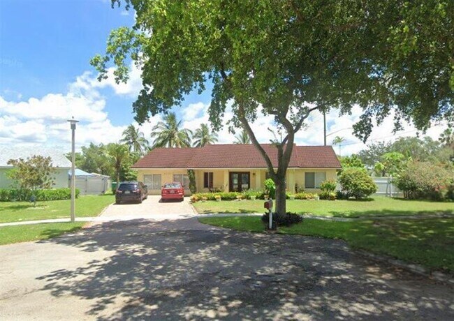 Primary Photo - 8619 SW 51st St