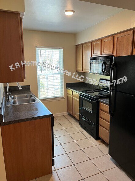 Building Photo - 1449 Olivewood Ct