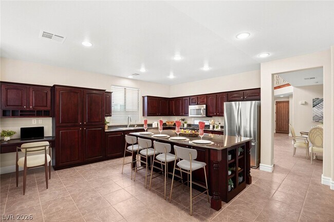 Building Photo - 973 Via Stellato St