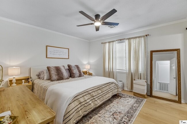 Building Photo - 111 Jennifer Ln