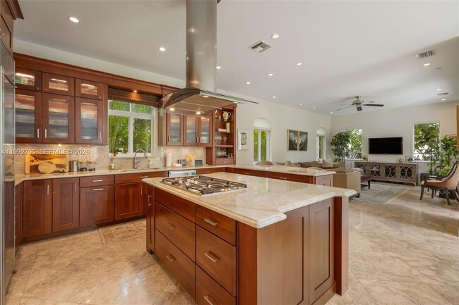 Building Photo - 755 Tiziano Ave