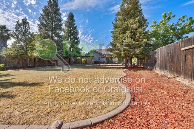 Building Photo - 617 Vernon Oaks Dr