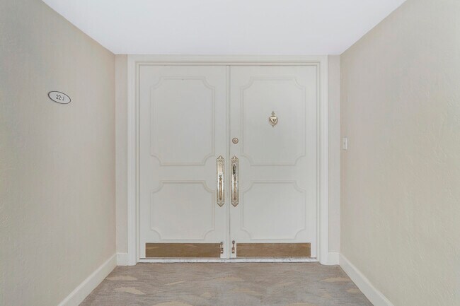 Building Photo - 5380 N Ocean Dr