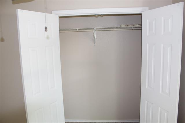 Building Photo - 2617 Raintree Dr