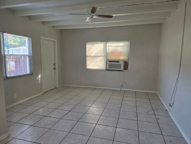 Building Photo - 2355 NE 135th Ter