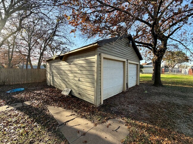 Building Photo - 3/1 in the Heart of Waco