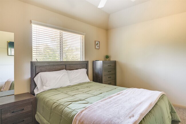 Building Photo - 8470 Coral Cove Pass Ln