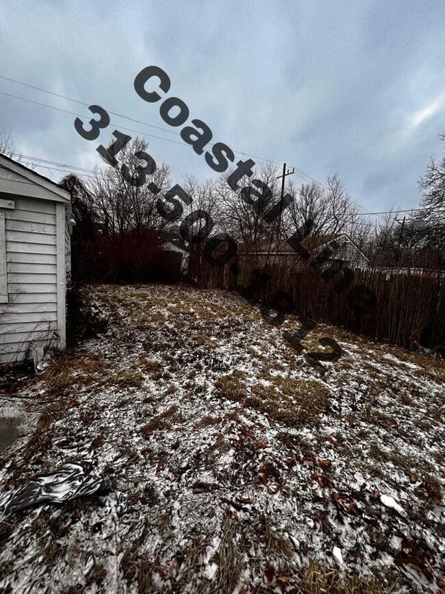 Building Photo - Cute 3 bedroom located on Detroit's East side