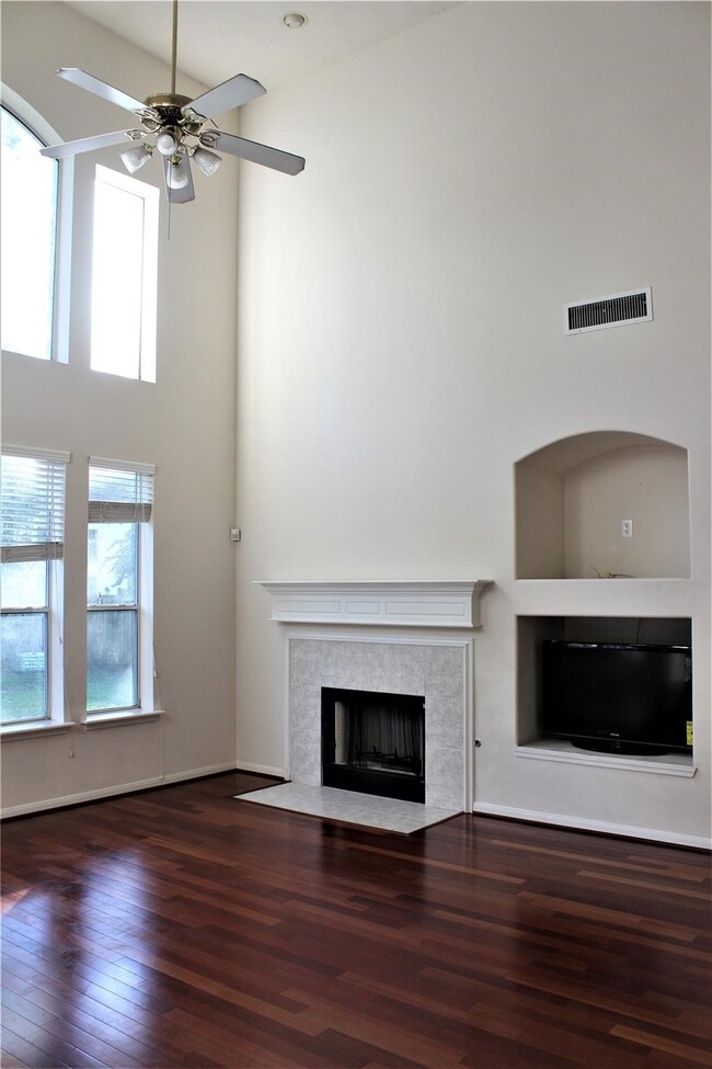 Building Photo - 71 N Brooksedge Cir