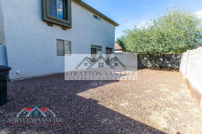 Building Photo - 1247 S Emmett Dr