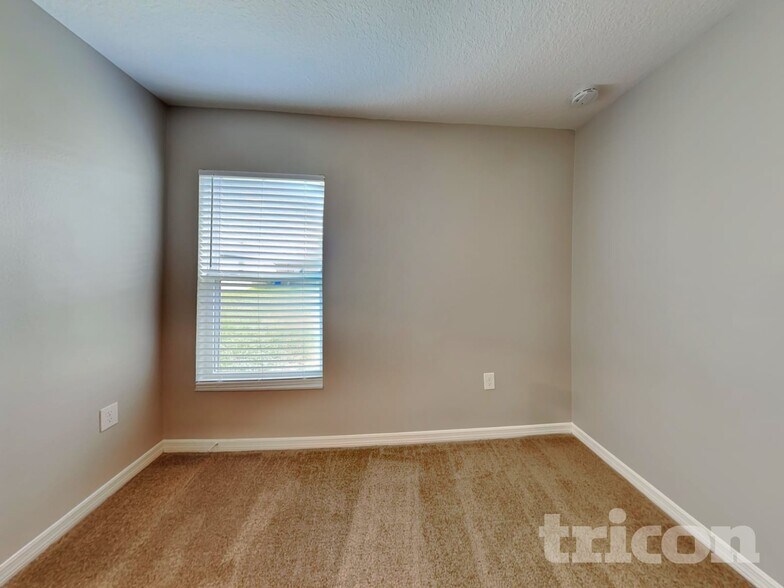 Building Photo - 6130 Dolostone Dr