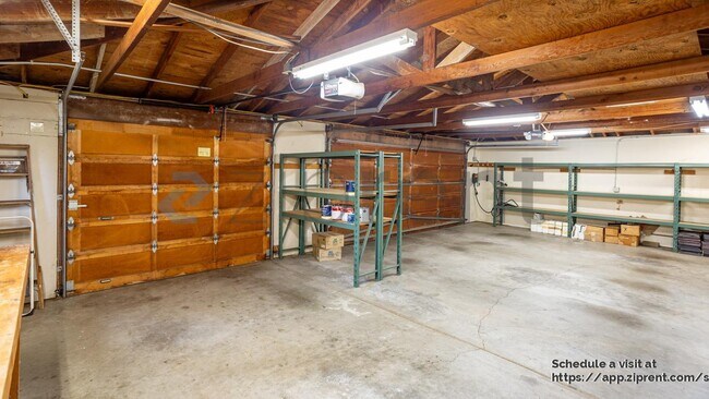 Building Photo - 16000 Greenwood Rd