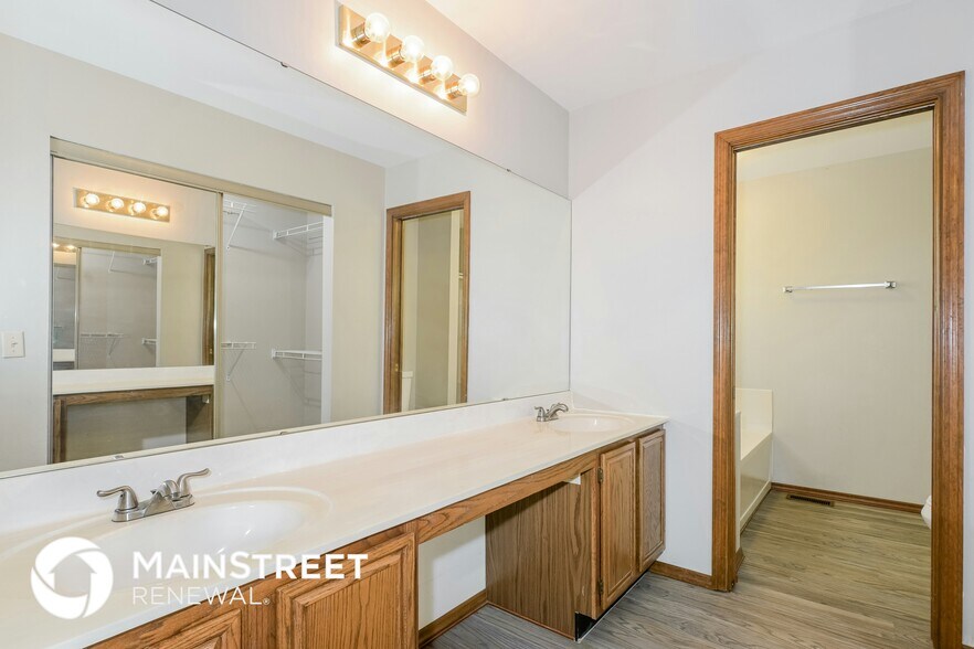 Building Photo - 1031 Exacta Ct