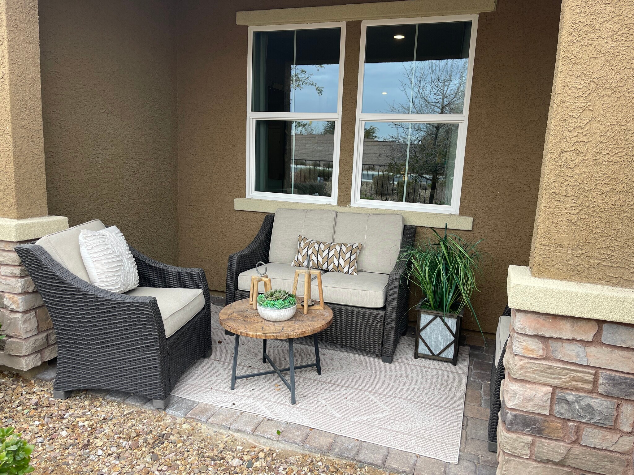 front entry model - 3574 Dimora St