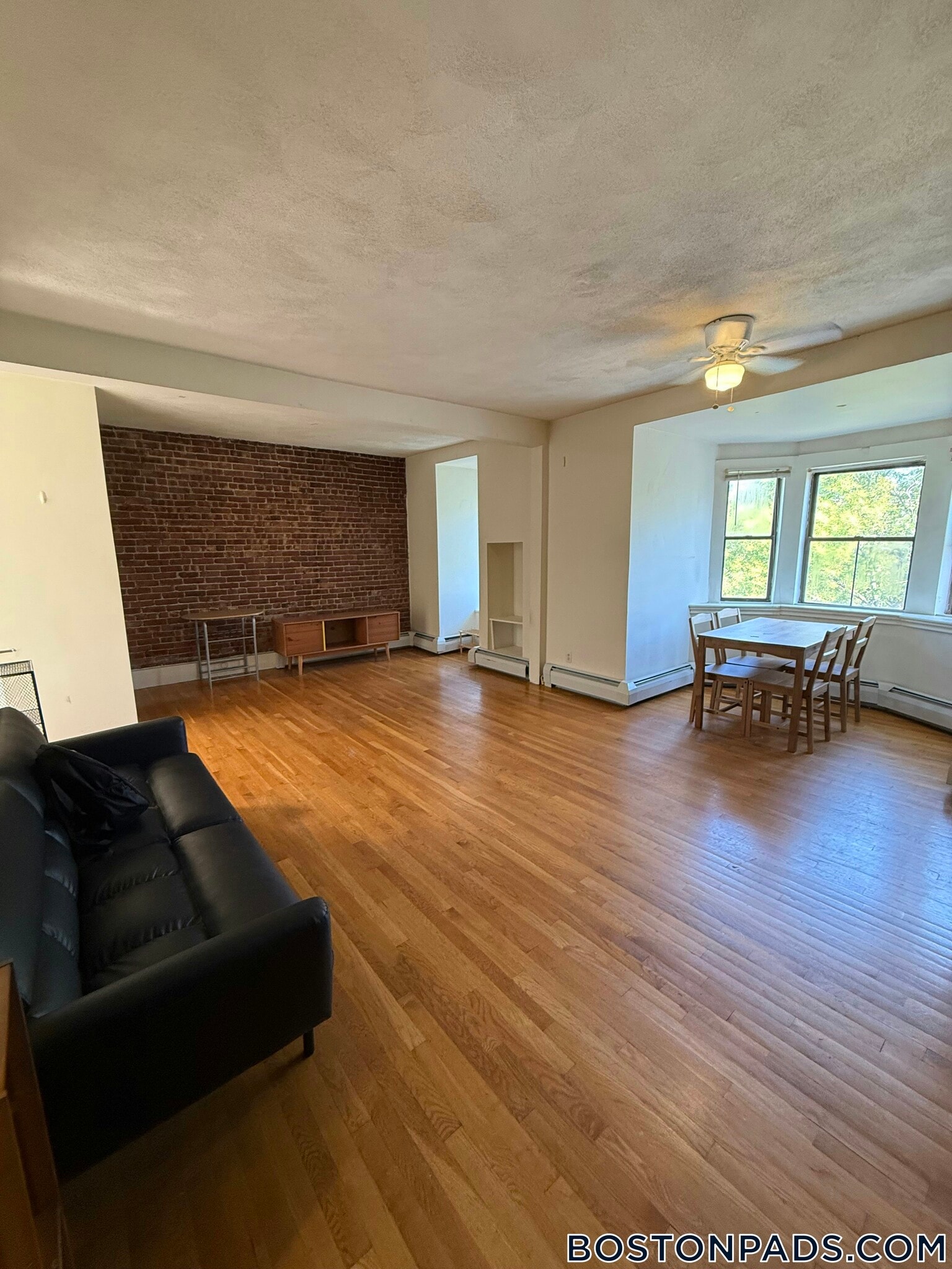 Building Photo - 23 Worcester Square