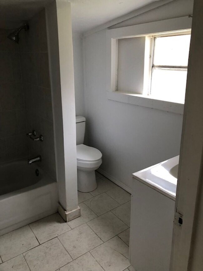 Building Photo - FEBRUARY MOVE SPECIAL! FIRST MONTH FREE!!