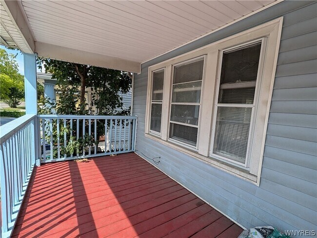 Building Photo - 2125 Niagara St