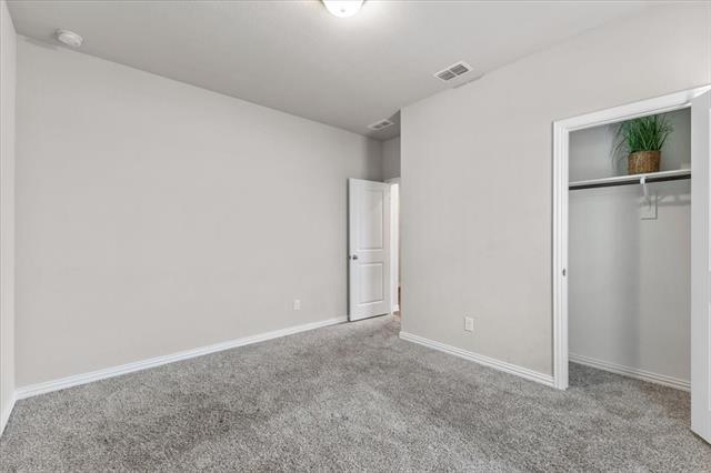 Building Photo - 2408 Buchanan Ln