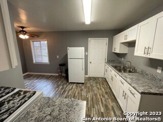 Building Photo - 215 Edna-