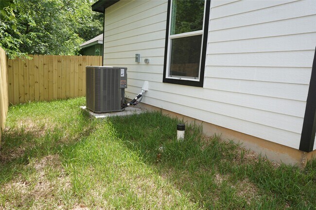 Building Photo - 11652 Vistawood St