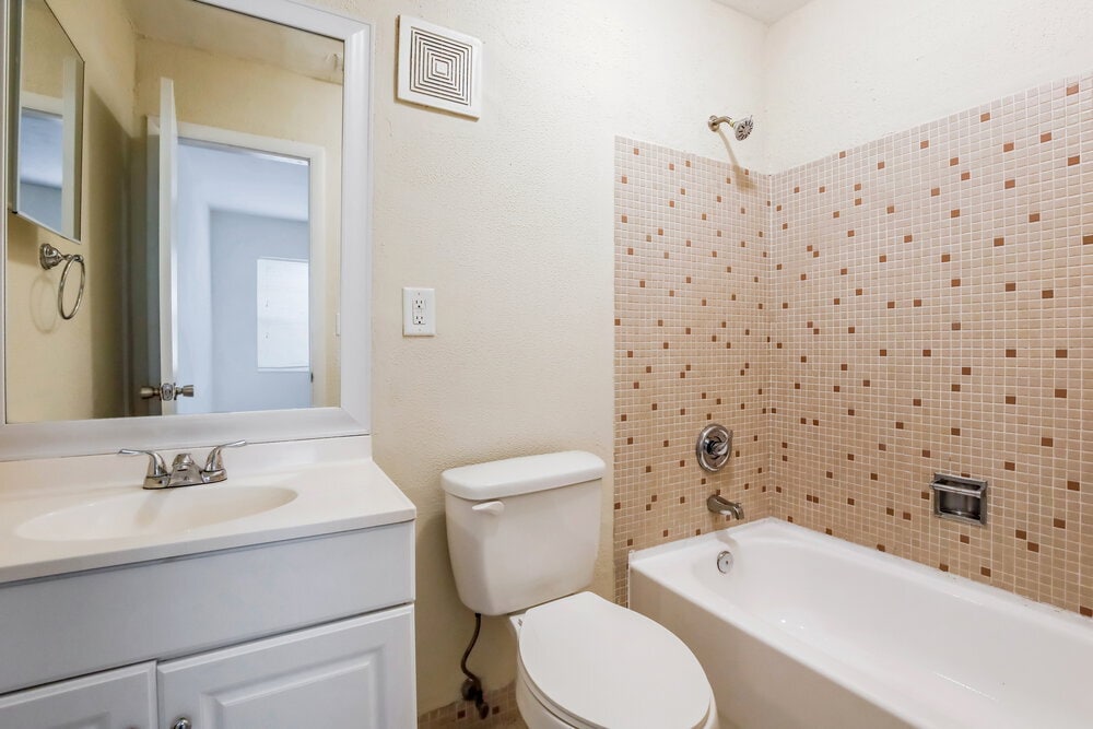 Building Photo - 11010 SW 123rd Ave