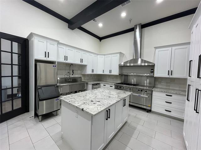 Building Photo - 3884 Banner Dr