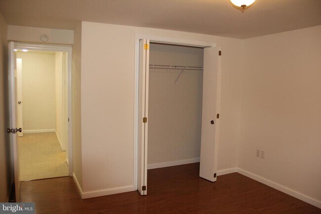 Building Photo - 1103 Delf Dr