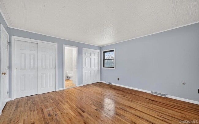 Building Photo - 8 Badami Dr