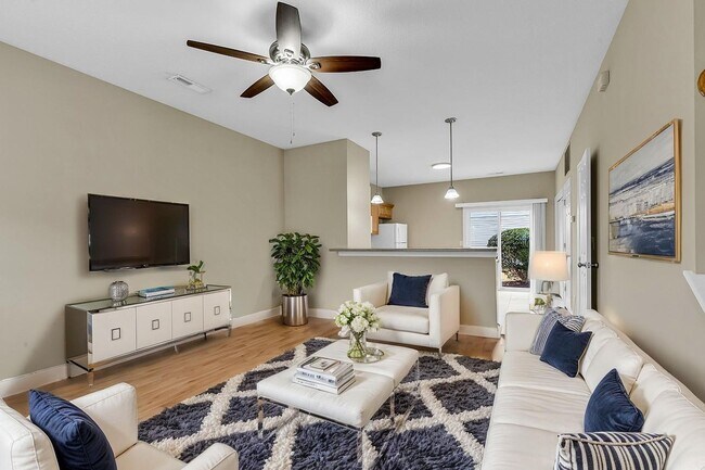 Building Photo - 2 bed, 2.5 bath pet friendly apartment for...