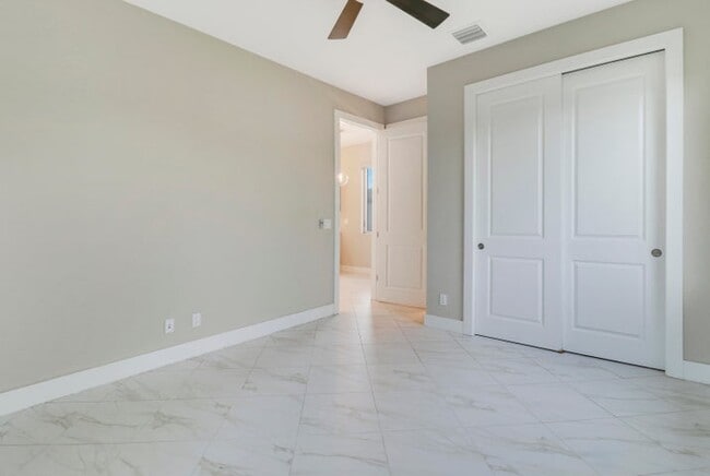 Building Photo - 5029 Grandiflora Rd