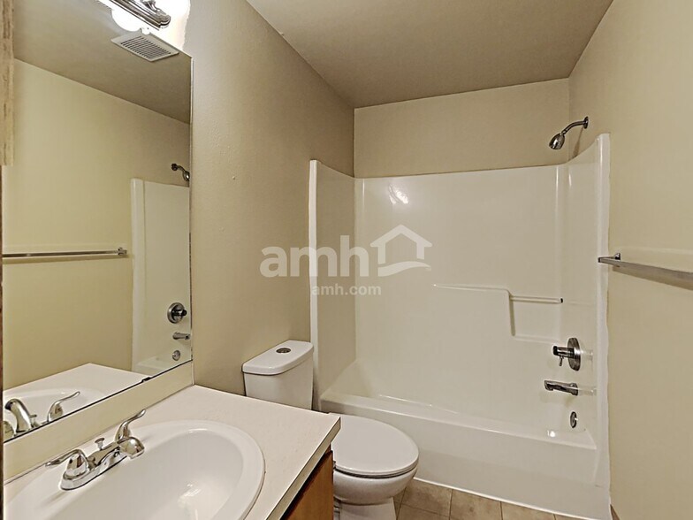 Building Photo - 16979 SW Steele Way