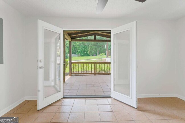 Building Photo - 119 McBee St