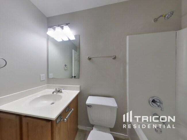 Building Photo - 145 Willow View