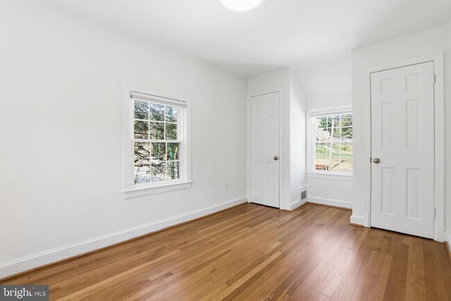 Building Photo - 618 Wayne Ave