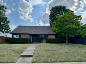 Building Photo - 2526 Royalty Dr