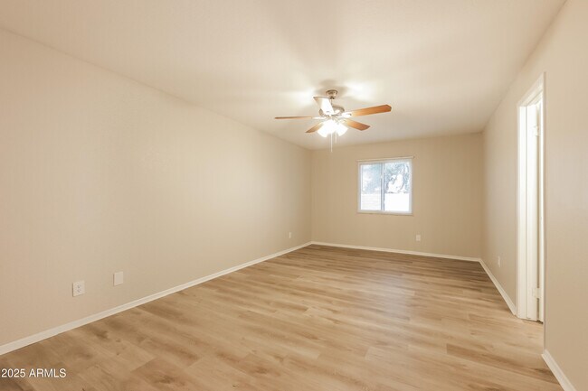 Building Photo - 15248 N 36th St