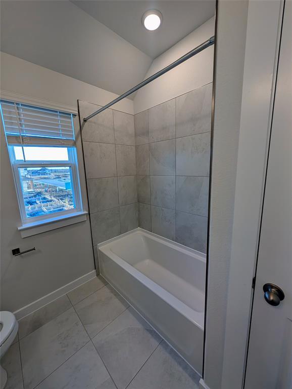 Building Photo - 140 Hartson Dr