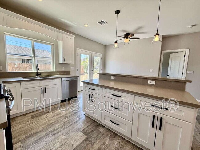 Building Photo - 1530 Jose Ave