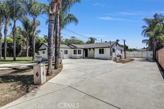Building Photo - 13530 Beaver St